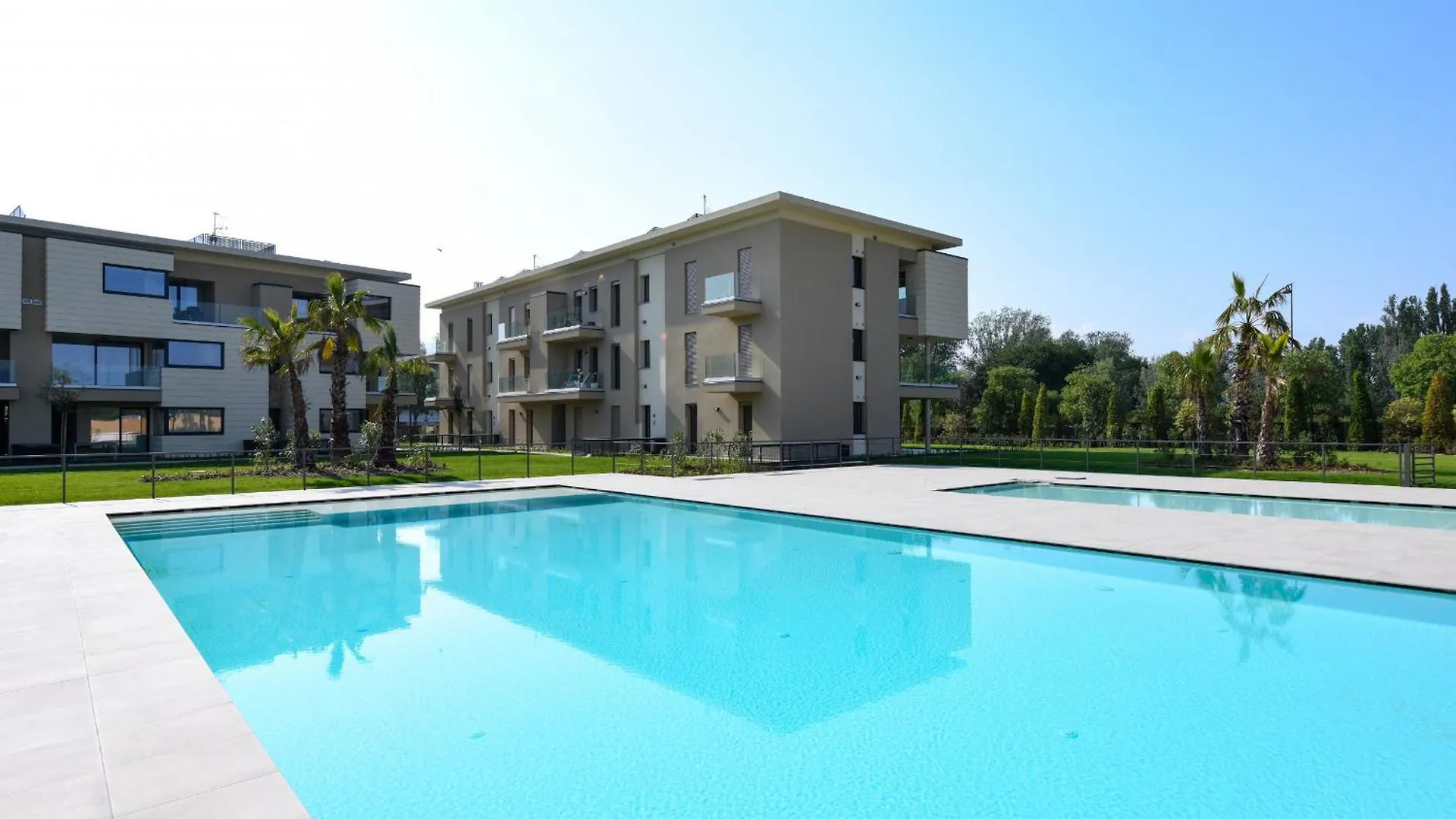 Katya Resort Superior Apartments - Mgh D0 3 Desenzano del Garda 0*,  Italy
