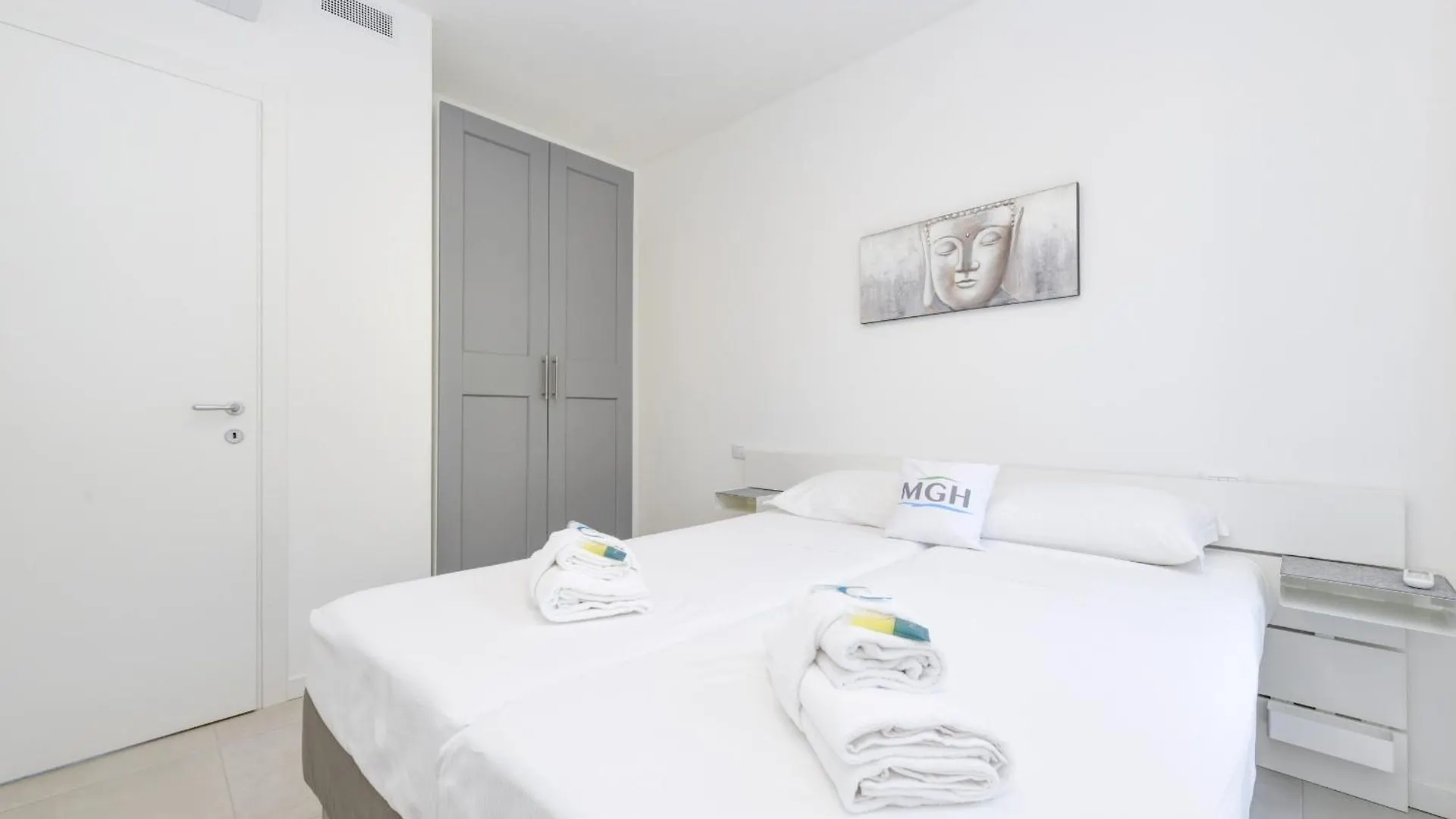 Katya Resort Superior Apartments - Mgh D0 3 代森扎诺-德尔加达 0*,  意大利